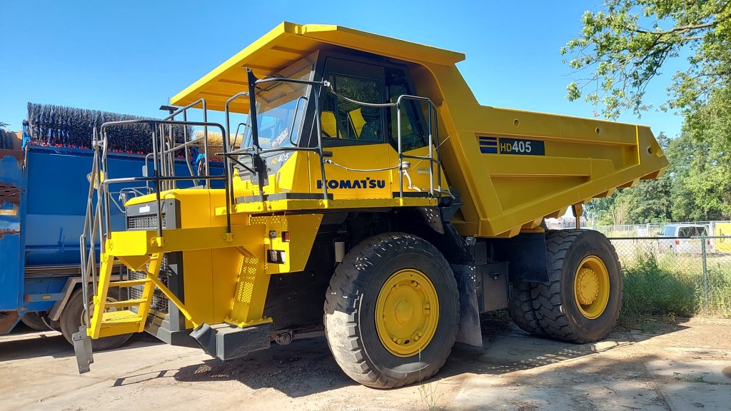 Komatsu Truck